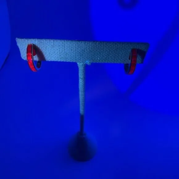 Stunning channelāset, princess cut RUBY huggie hoop earrings,14kt yellow gold - Picture 4 of 16